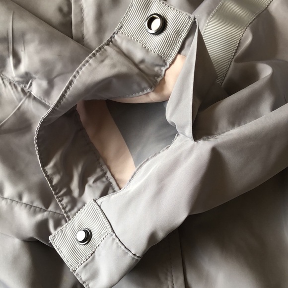 Like NEW- 💨 Johnston & Murphy Lightweight Windbreaker - Picture 2 of 10